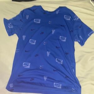 Nike Men’s T-Shirt Large